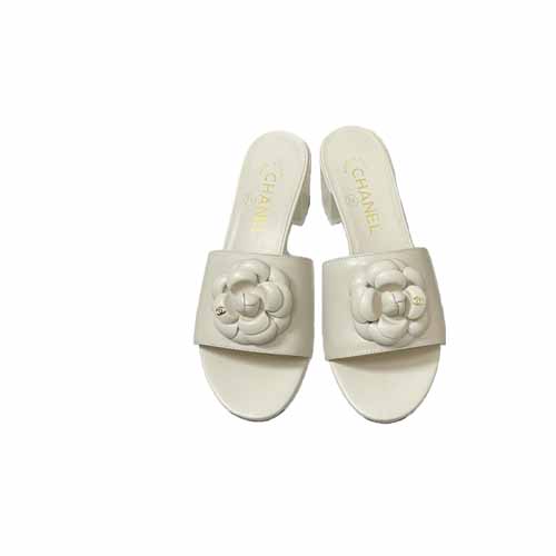 Chanel Classic Camellia 