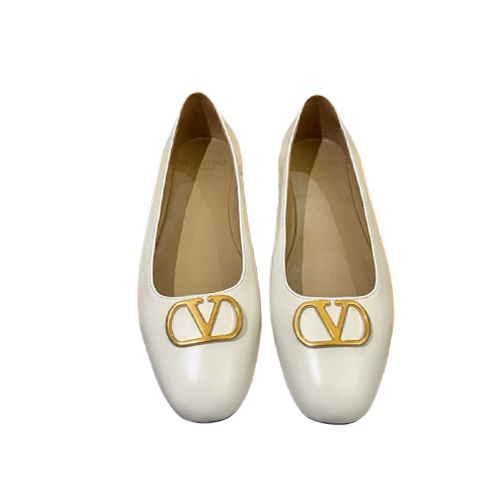 Valentino Garavani Ivory